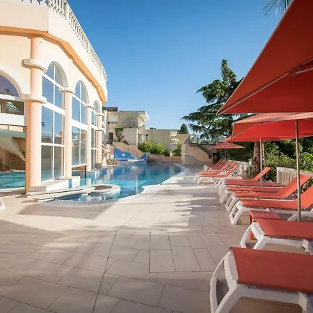 Les Tourelles Aparthotel