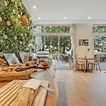 Les Tourelles Aparthotel